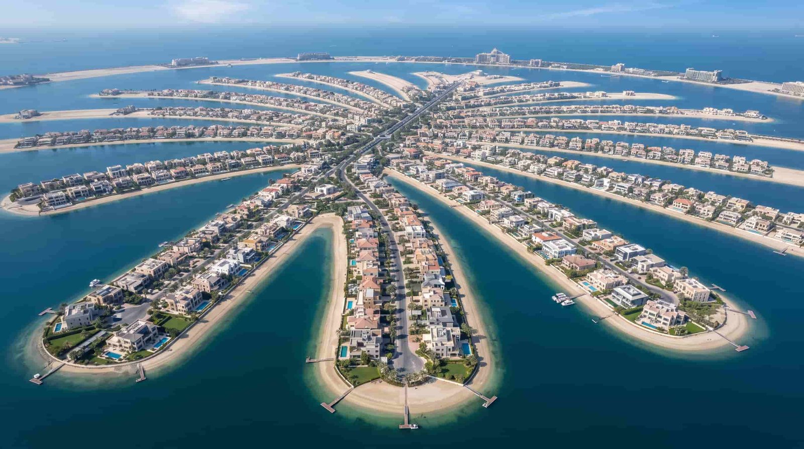 Waterfront houses along the residential fronds of Palm Jumeirah